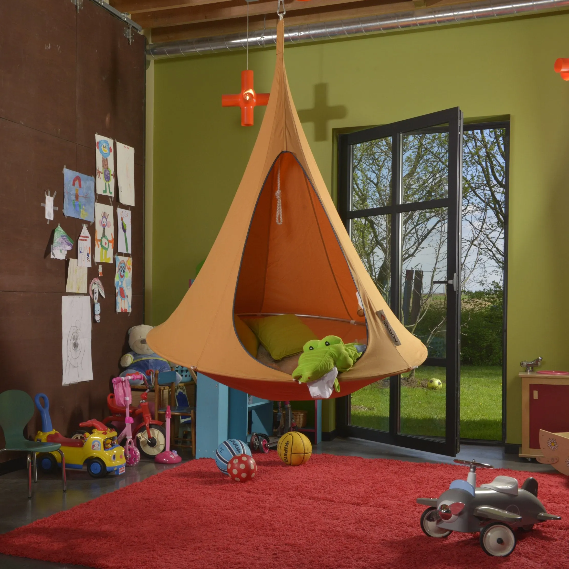 Double Hanging Cacoon
