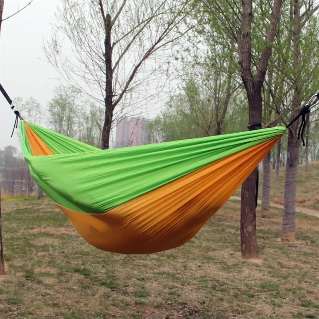 Hammock Double Outdoor Single Double Parachute Cloth Hammock Outdoor Light Breathable Swing Chair Portable Camping Hammock Hammock Outdoor(Green)