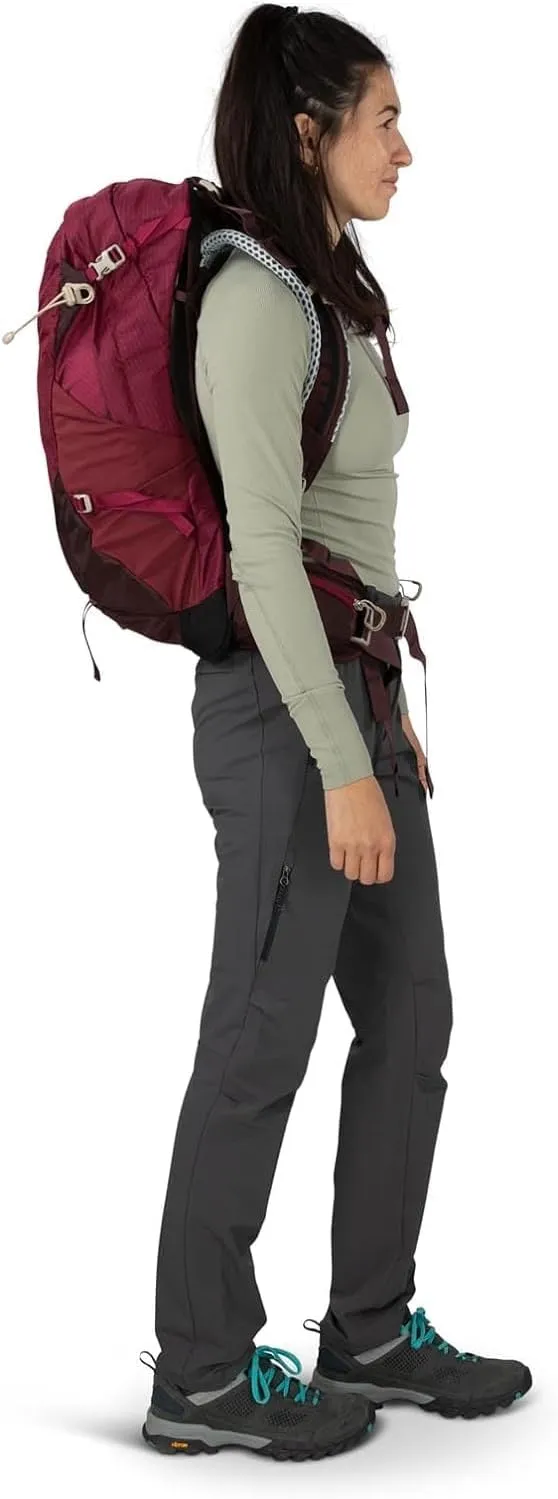 Osprey Sirrus 24L Women's Hiking Backpack, Elderberry Purple/Chiru Tan