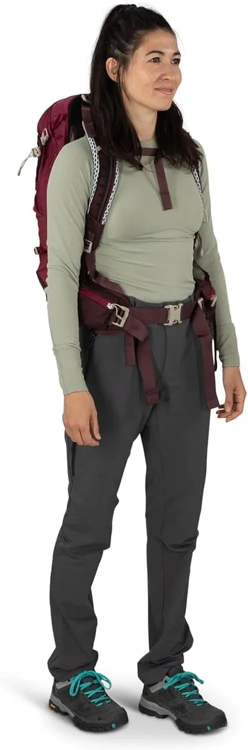 Osprey Sirrus 24L Women's Hiking Backpack, Elderberry Purple/Chiru Tan