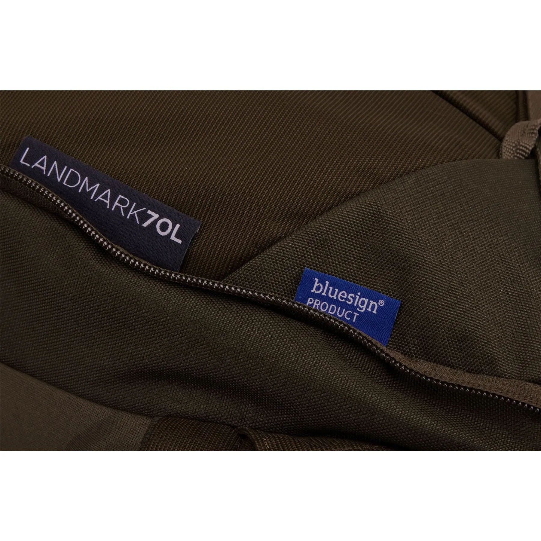 Thule Landmark 70L travel pack deep khaki