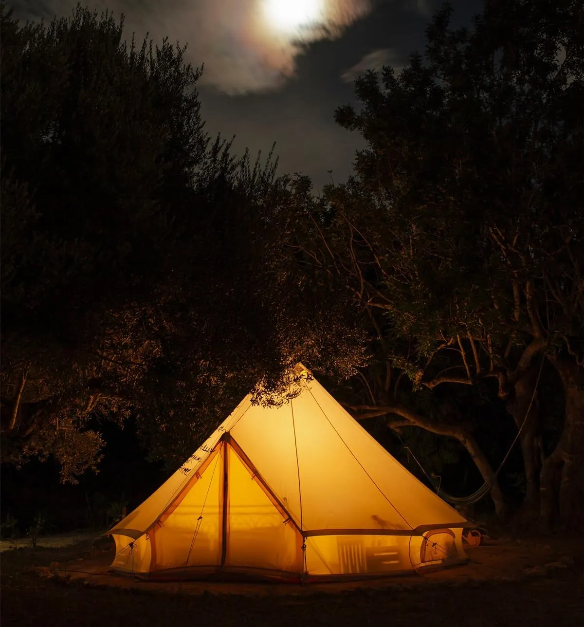 UNISTRENGH Luxury 4 Season Waterproof Cotton Canvas Bell Tent Large Glamping Tent Yurt Teepee with Roof Stove Jack Hole for Camping Hiking Christmas
