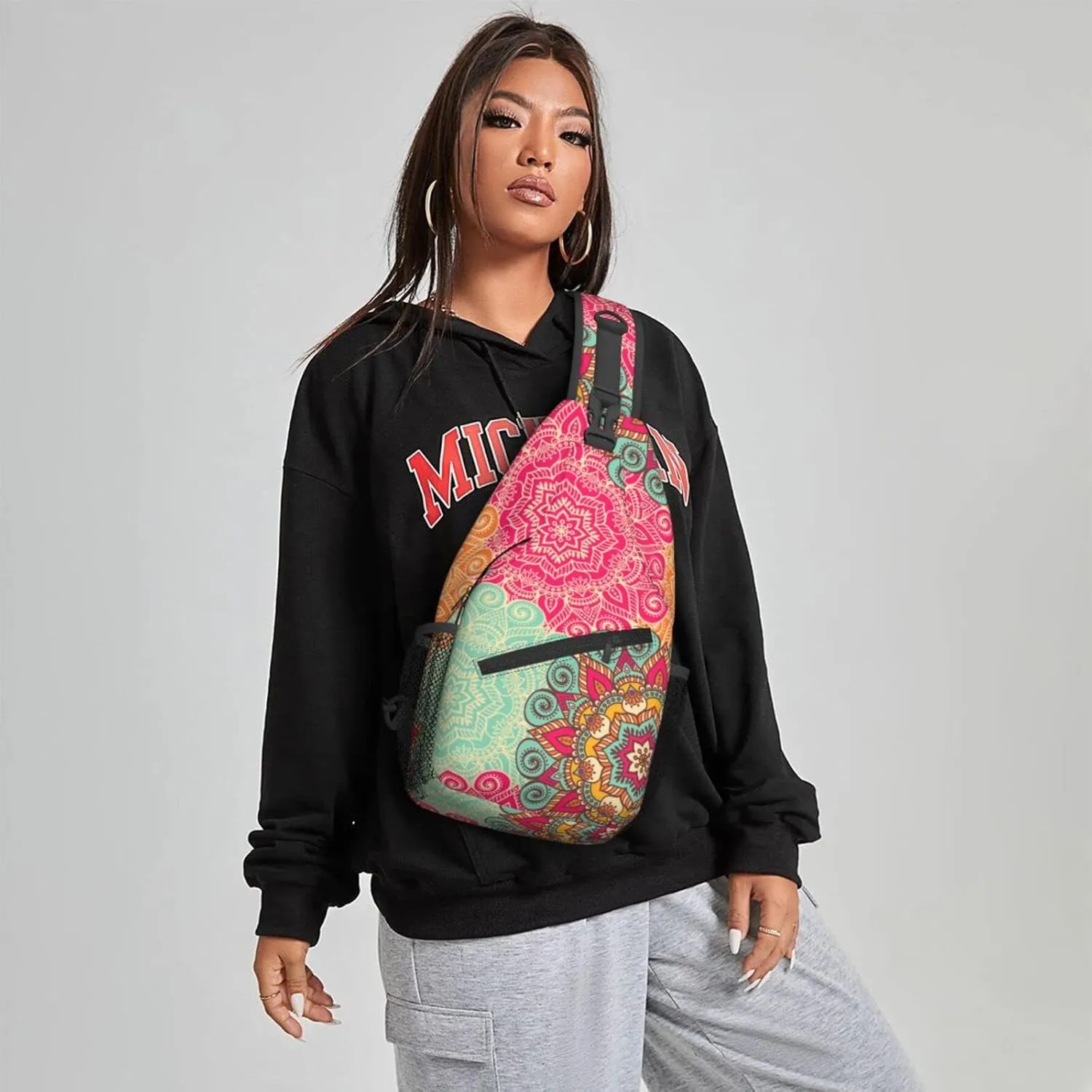 Women Docorative Mandala Pattern Crossbody Sling Backpack for Men Chest Bag Shoulder Bag Lightweight One Strap Backpack Travel Outdoor Daypack